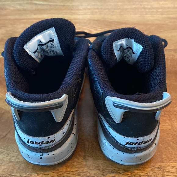 Jordan sneakers - Picture 3 of 4